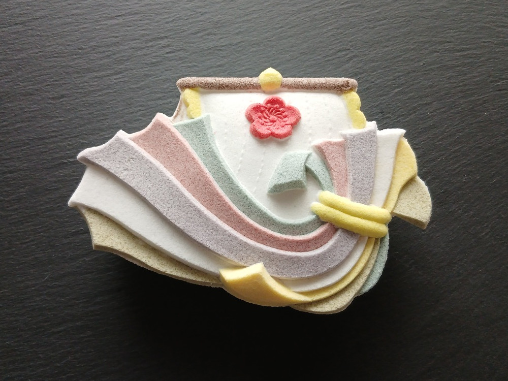 春の和菓子『香幟航詠』梅の帆と六彩の熨斗を表現した落雁