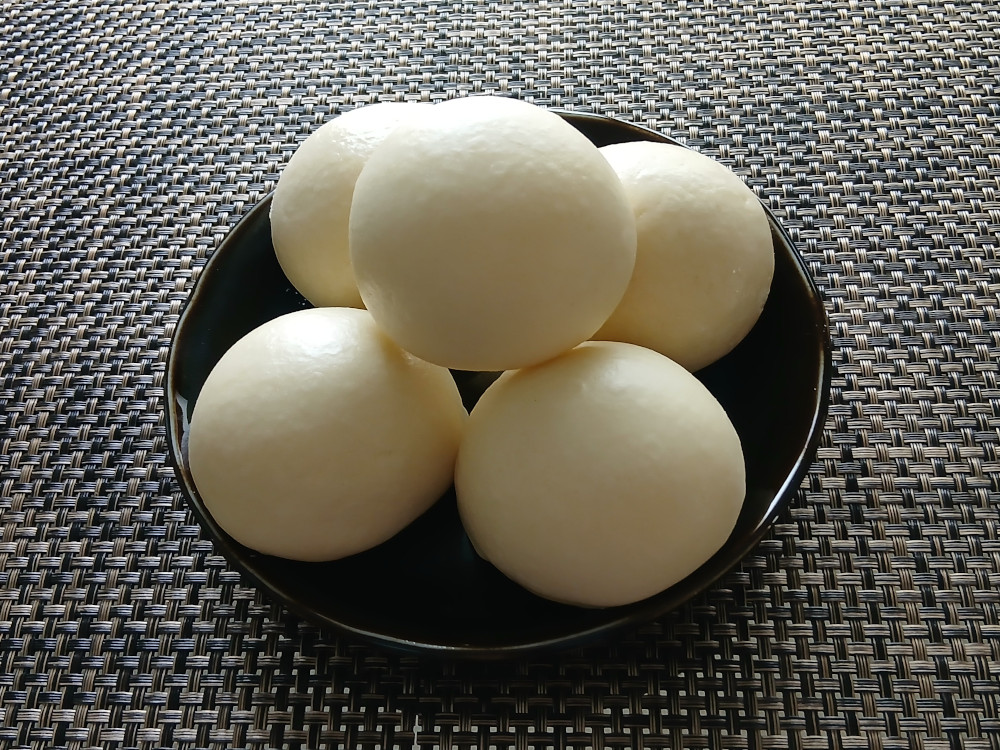 麹ともち米の発酵で仕上げた酒饅頭