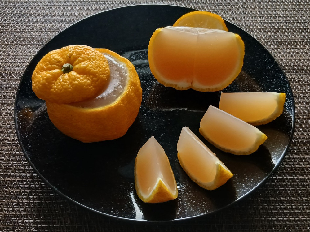柚子の香りを宿した羊羹