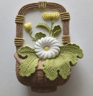 菊華籠・白の落雁